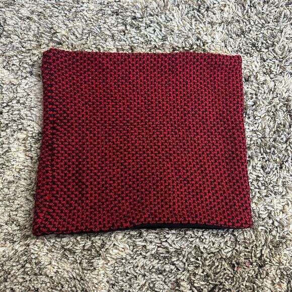 Talbots Lambswool Red Black Houndstooth Check Infinity Collar Scarf Women's - Picture 3 of 9